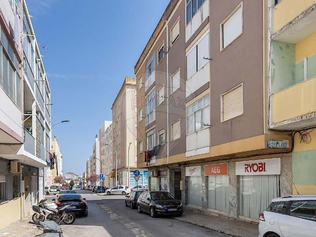 Apartamento alugar em Afonso Costa, Setúbal