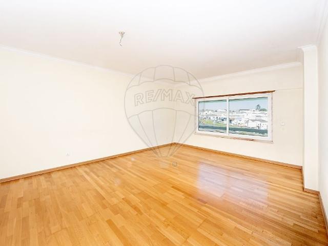 Apartamento alugar em Sacavém e Prior Velho, Loures