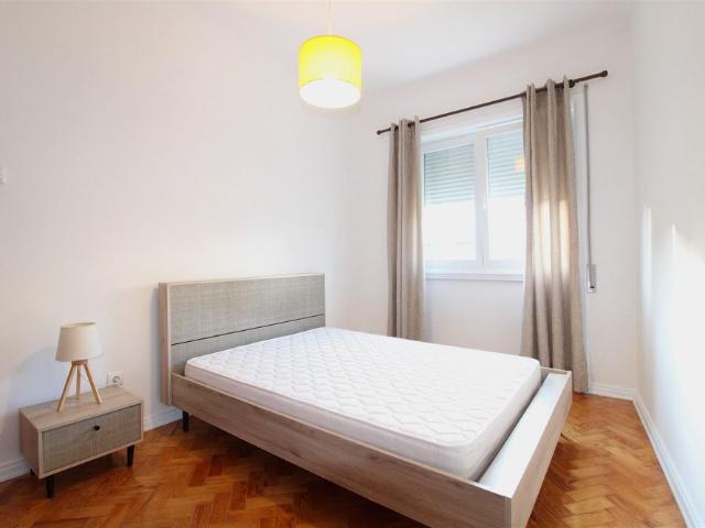 Apartamento alugar em Coimbra (Sé Nova, Santa Cruz, Almedina e São Bartolomeu), Coimbra