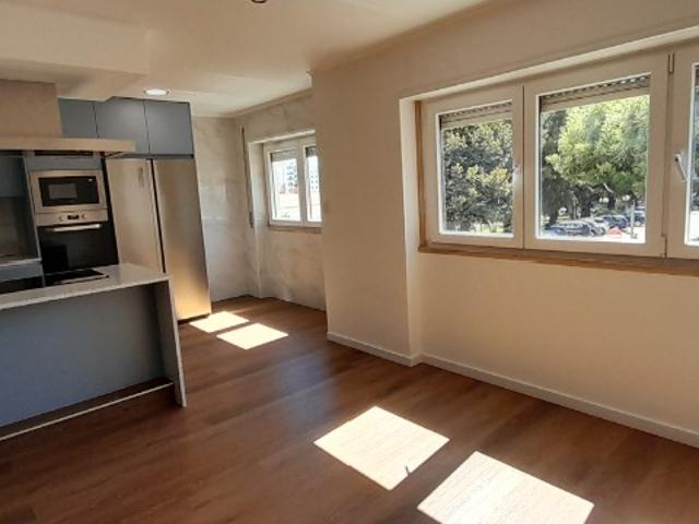 Apartamento alugar em Carcavelos, Cascais