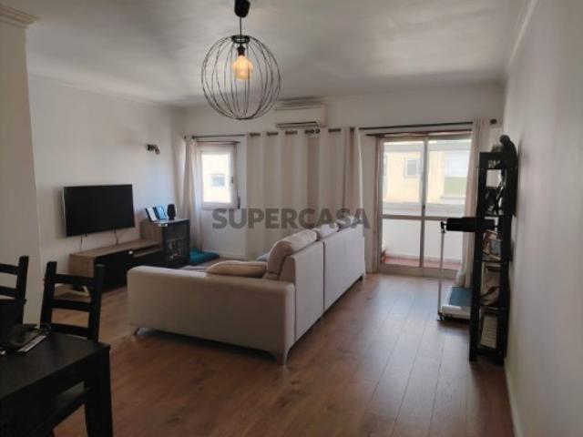 Casa venda em Damaia, Amadora