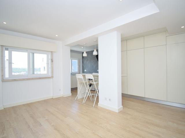 Apartamento alugar em Núcleo Urbano Histórico de Algés, Oeiras