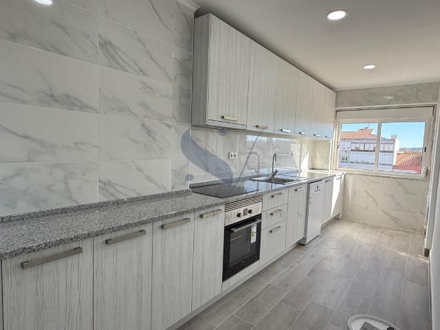 Apartamento venda em Amadora, Lisboa