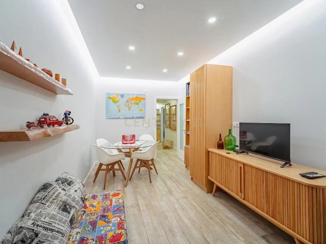 Apartamento alugar em Alembrança, Almada