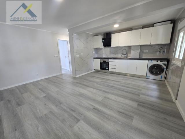 Apartamento venda em Almada, Setúbal
