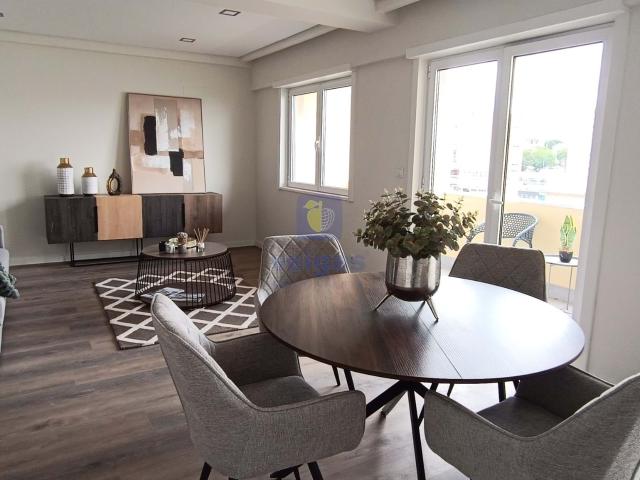 Apartamento venda em Bairro de Santa Cruz de Benfica, Lisboa