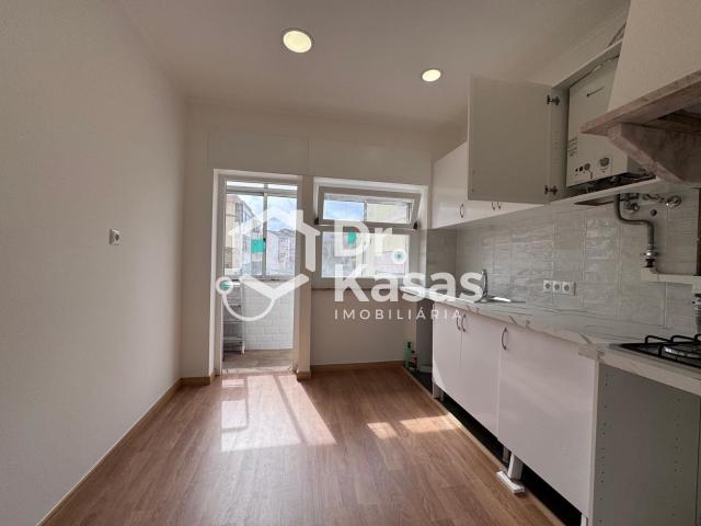 Apartamento alugar em Casquilhos, Verderena