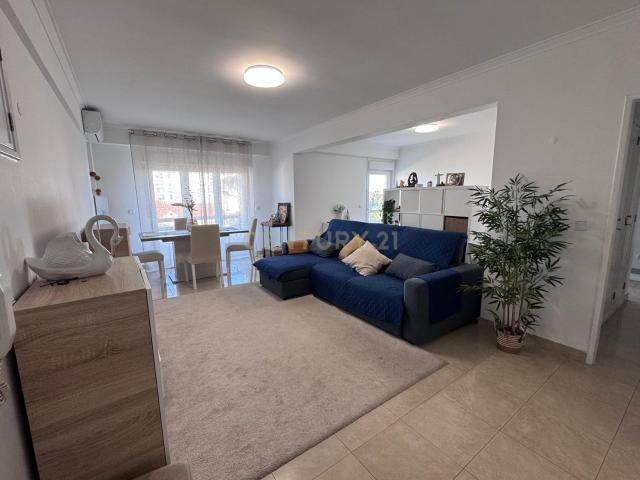 Apartamento alugar em Alvide, Cascais