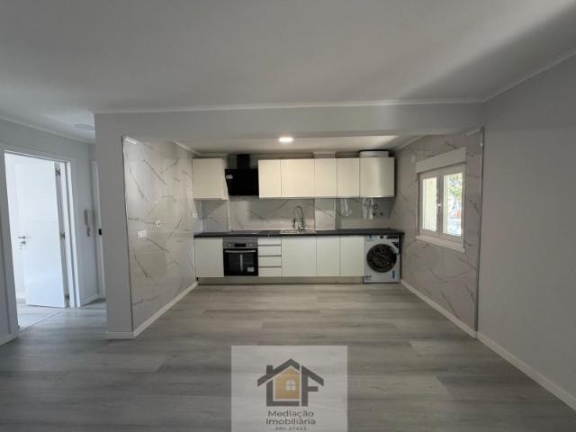 Apartamento venda em Laranjeiras, Almada