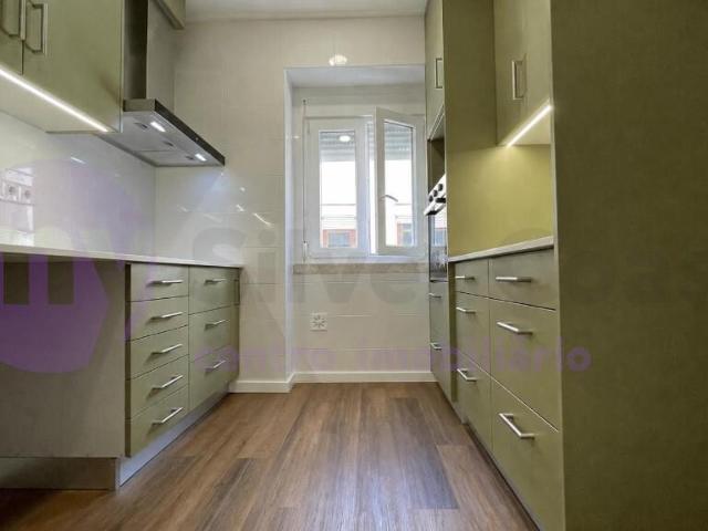 Apartamento alugar em Nossa Senhora do Pópulo, Caldas Da Rainha