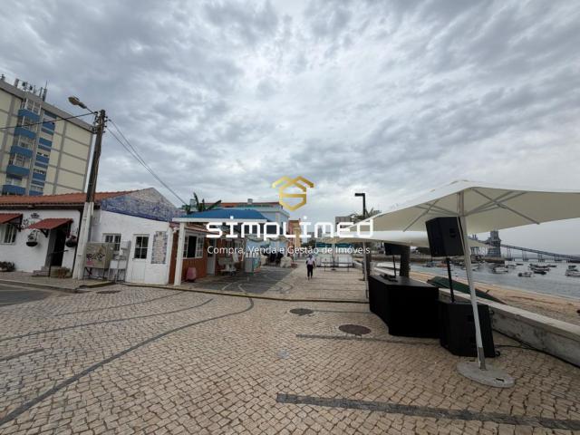 Apartamento venda em Almada, Setúbal