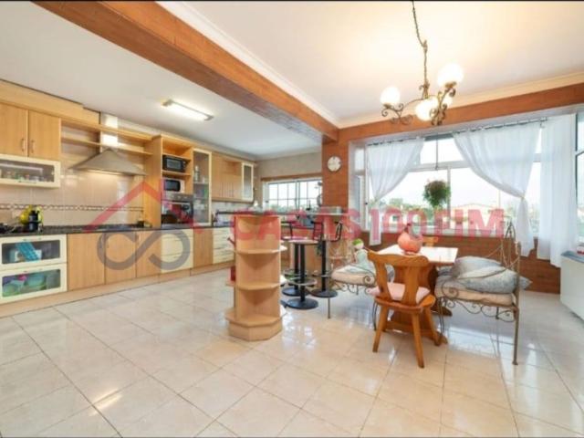 Duplex venda em Parceiros e Azoia, Leiria