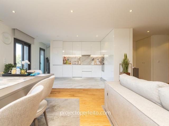 Apartamento venda em Nogueira da Regedoura, Santa Maria da Feira