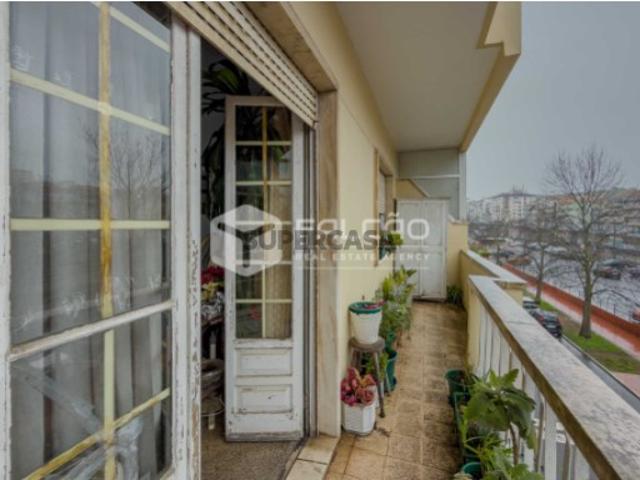 Casa venda em Villa Park, Amadora
