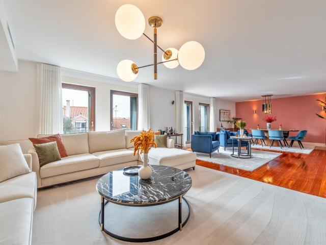 Apartamento venda em Misericórdia, Lisboa