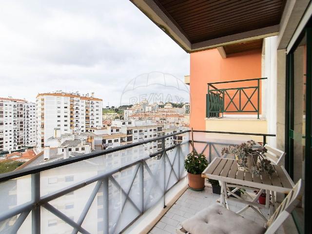 Apartamento venda em Monte Abraão, Massamá e Monte Abraão