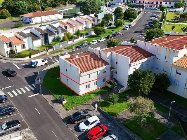 Apartamento venda em Ladeira Branca, Angra do Heroísmo