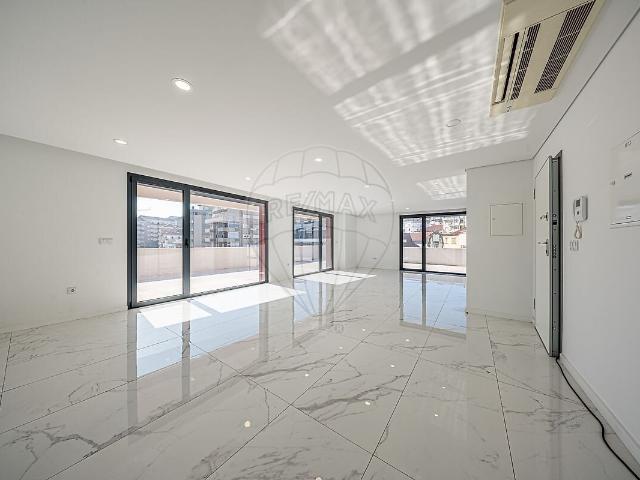 Apartamento venda em Bairro 1° de Maio, Viseu