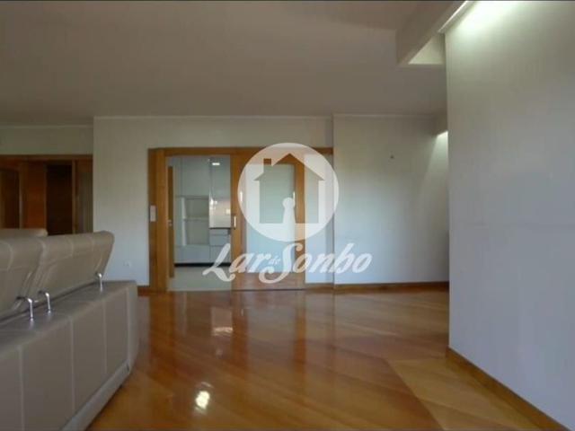 Apartamento venda em Póvoa De Lanhoso, Braga