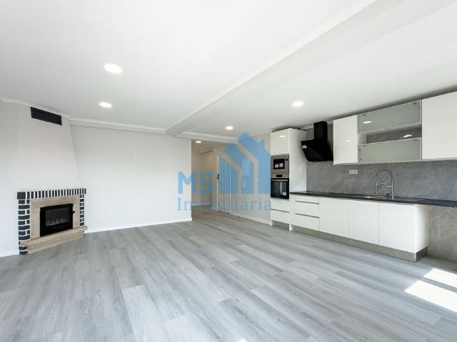 Apartamento venda em Fanqueiro, Seixal