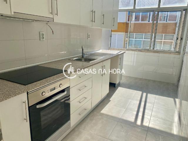 Apartamento alugar em Torcatas, Almada
