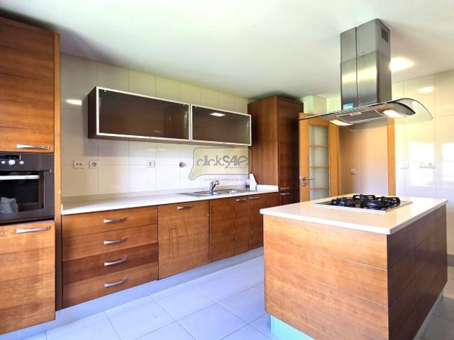 Apartamento alugar em Bairro Espírito Santo, Odivelas