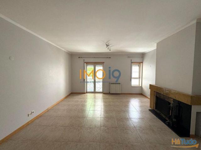 Apartamento alugar em Ourém, Santarém