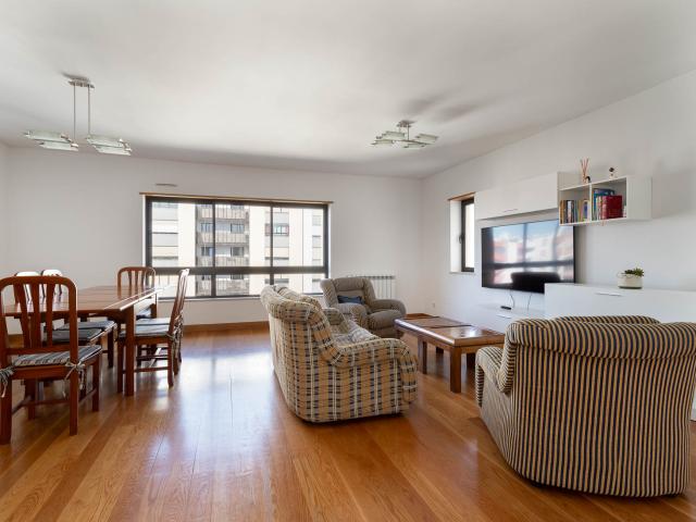Apartamento alugar em Miraflores, Oeiras