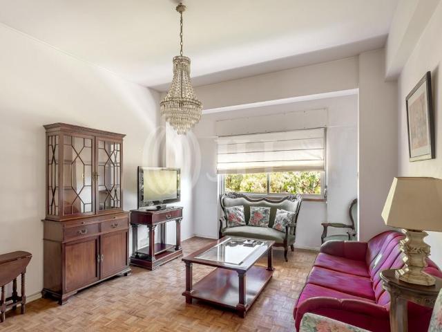 Apartamento venda em Bairro de Santa Cruz de Benfica, Benfica