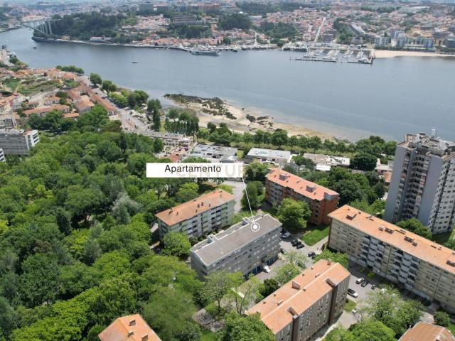 Apartamento venda em Porto, Lordelo Do Ouro