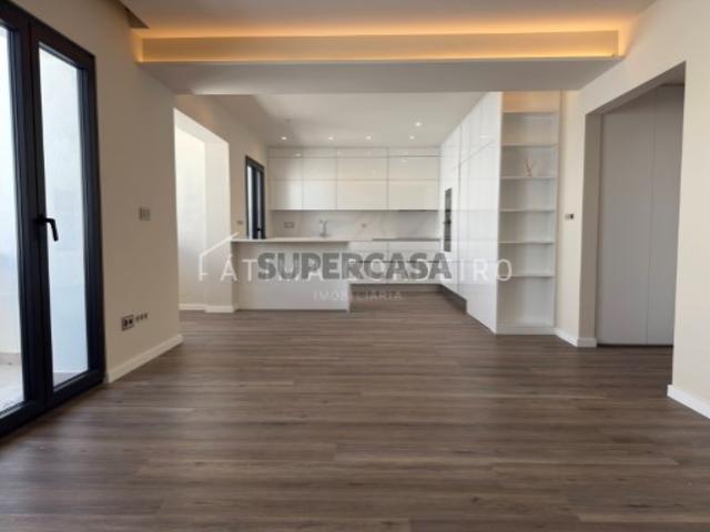 Casa venda em Torcatas, Almada