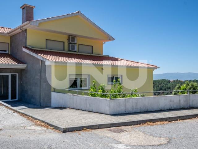 Duplex venda em Canhoso, Bairro da Alegria