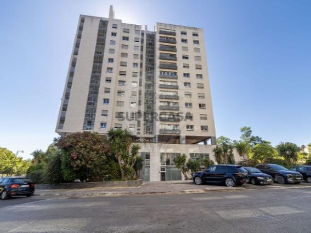 Casa venda em São Francisco Xavier, Lisboa