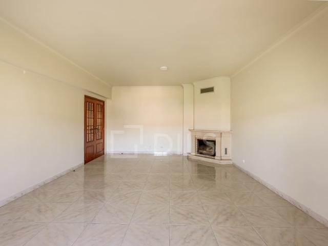 Apartamento venda em Oeiras, Lisboa