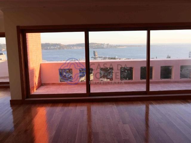 Apartamento venda em Núcleo Urbano Histórico de Algés, Oeiras