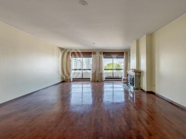 Apartamento venda em Porto