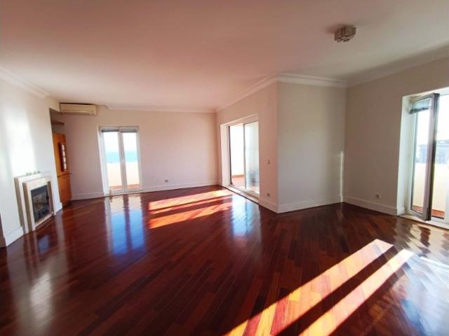 Apartamento alugar em Santo António do Estoril, Cascais