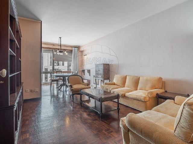 Apartamento alugar em Porto, Lordelo Do Ouro