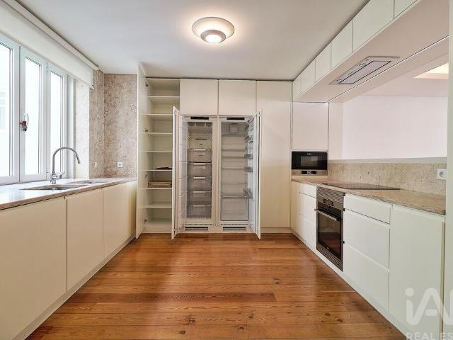 Apartamento venda em Santo António, Lisboa