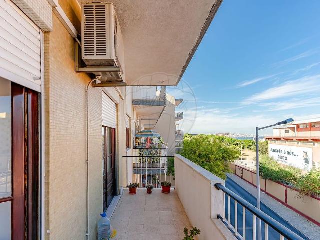 Apartamento alugar em Cova da Piedade, Almada