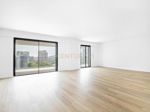 Apartamento venda em Oeiras, Lisboa