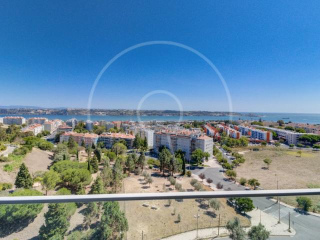 Apartamento venda em São Francisco Xavier, Lisboa