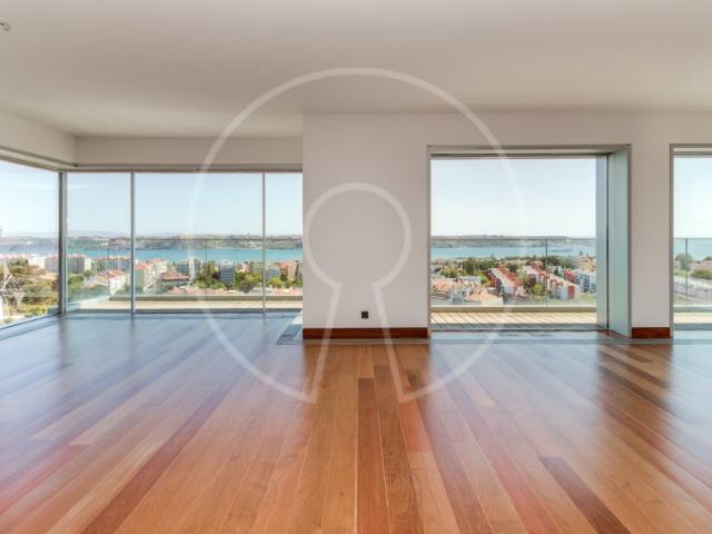 Apartamento venda em São Francisco Xavier, Lisboa