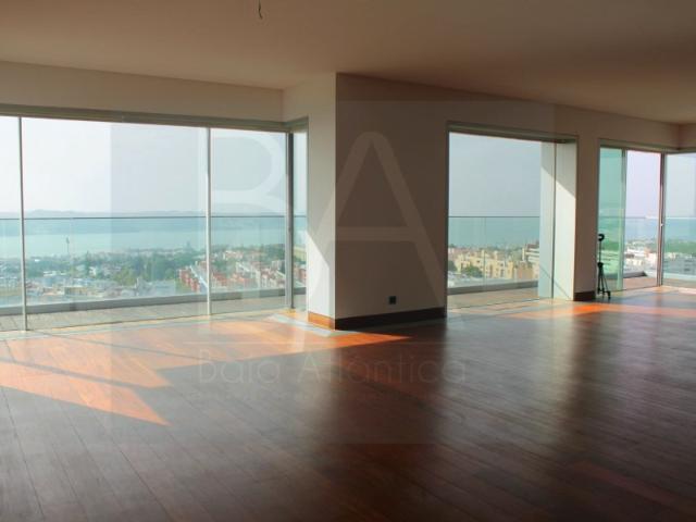 Apartamento venda em São Francisco Xavier, Lisboa