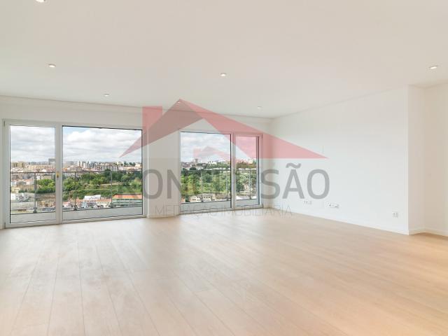 Apartamento venda em Portela da Azóia, Santiago Dos Velhos