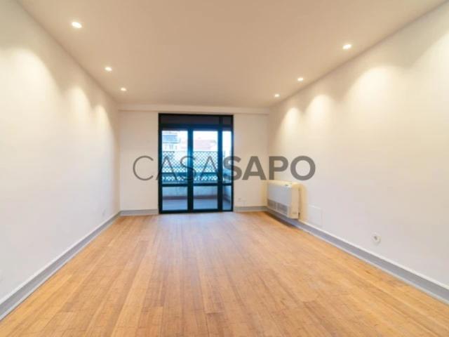 Apartamento alugar em Estrela, Lisboa