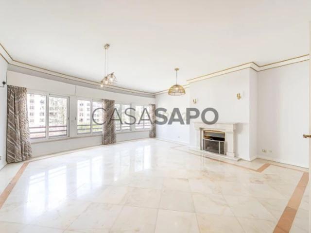 Apartamento alugar em Quinta do Lambert, Lisboa