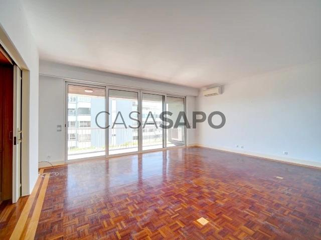 Apartamento alugar em São Francisco Xavier, Lisboa