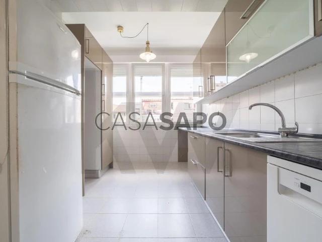 Apartamento alugar em Bairro de São Miguel, Lisboa