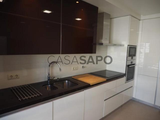 Apartamento alugar em Santiago Dos Velhos, Lisboa
